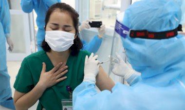 Những dấu hiệu nguy hiểm sau khi tiêm vaccine COVID-19