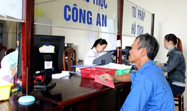 Dừng chứng thực hợp đồng, giao dịch tại UBND cấp xã